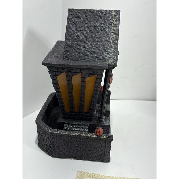 Hawthorne Village Nightmare Before Christmas ~ 2005 TOWN‎ HALL W/ COA & cord - Picture 6 of 9